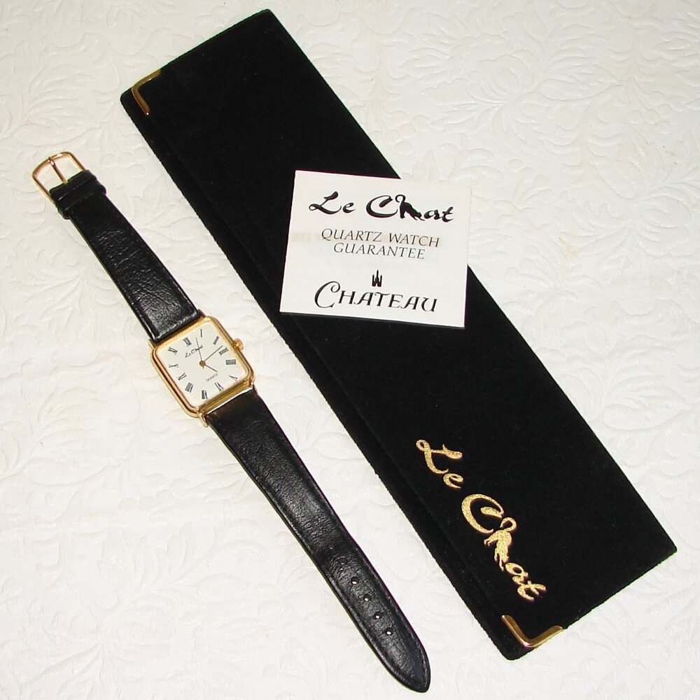 Le Chat 1993 Quartz Ladies WATCH, Gold Tone,Leather Strap,Soft Case,Nds Batt C27